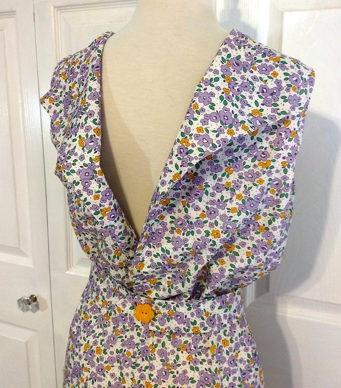 1930s Ladies Sport Dress With Capelet - Pattern #T2773 - 38 Inch Bust