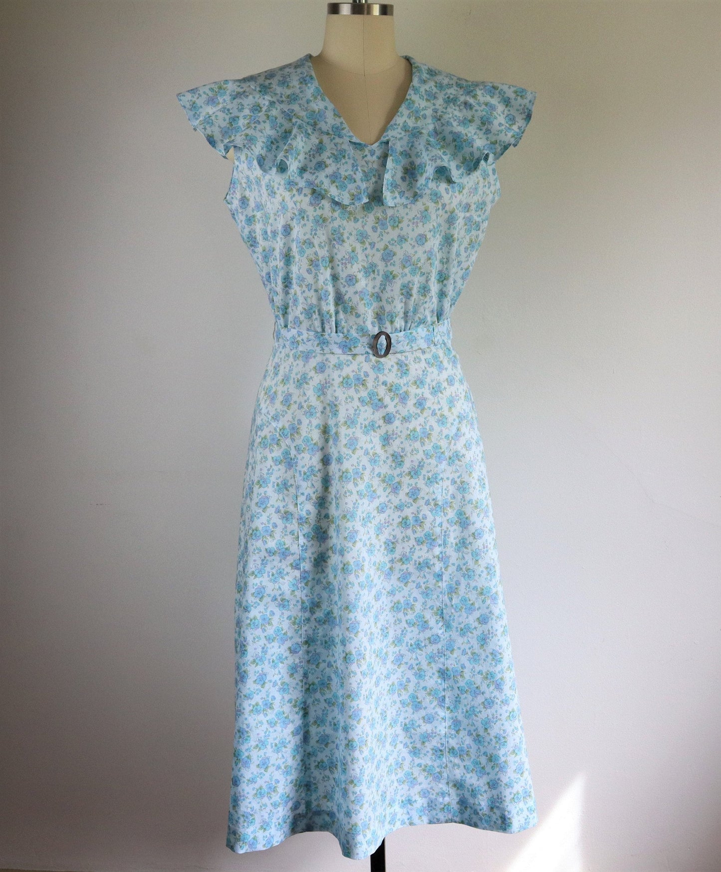 1930s Ladies Sleeveless Day Dress - Pattern #T0423 - 34 Inch Bust