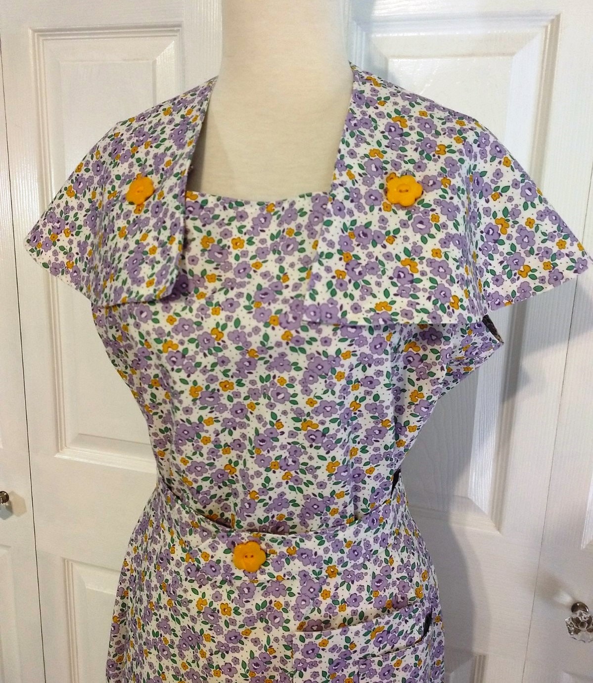 1930s Ladies Sport Dress With Capelet - Pattern #T2773 - 38 Inch Bust