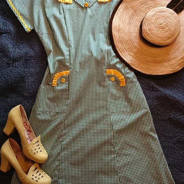 1940s Ladies Day Dress - INSTANT DOWNLOAD - Reproduction Sewing Pattern #F4799 - 42 Inch Bust - PDF - Print At Home