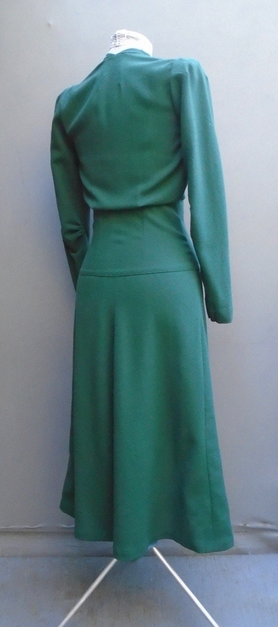 1930s Ladies Dress With Softly Gathered Bodice - Reproduction 1938 Sewing Pattern #T2930 - 36 Inch Bust