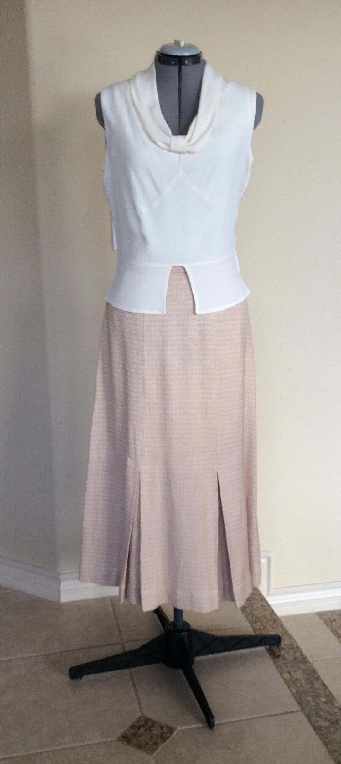 1930s Ladies Skirt With Patch Pockets - INSTANT DOWNLOAD - Reproduction 1936 Sewing Pattern #T1047 - 30 Inch Waist [PDF - PRINT AT HOME]