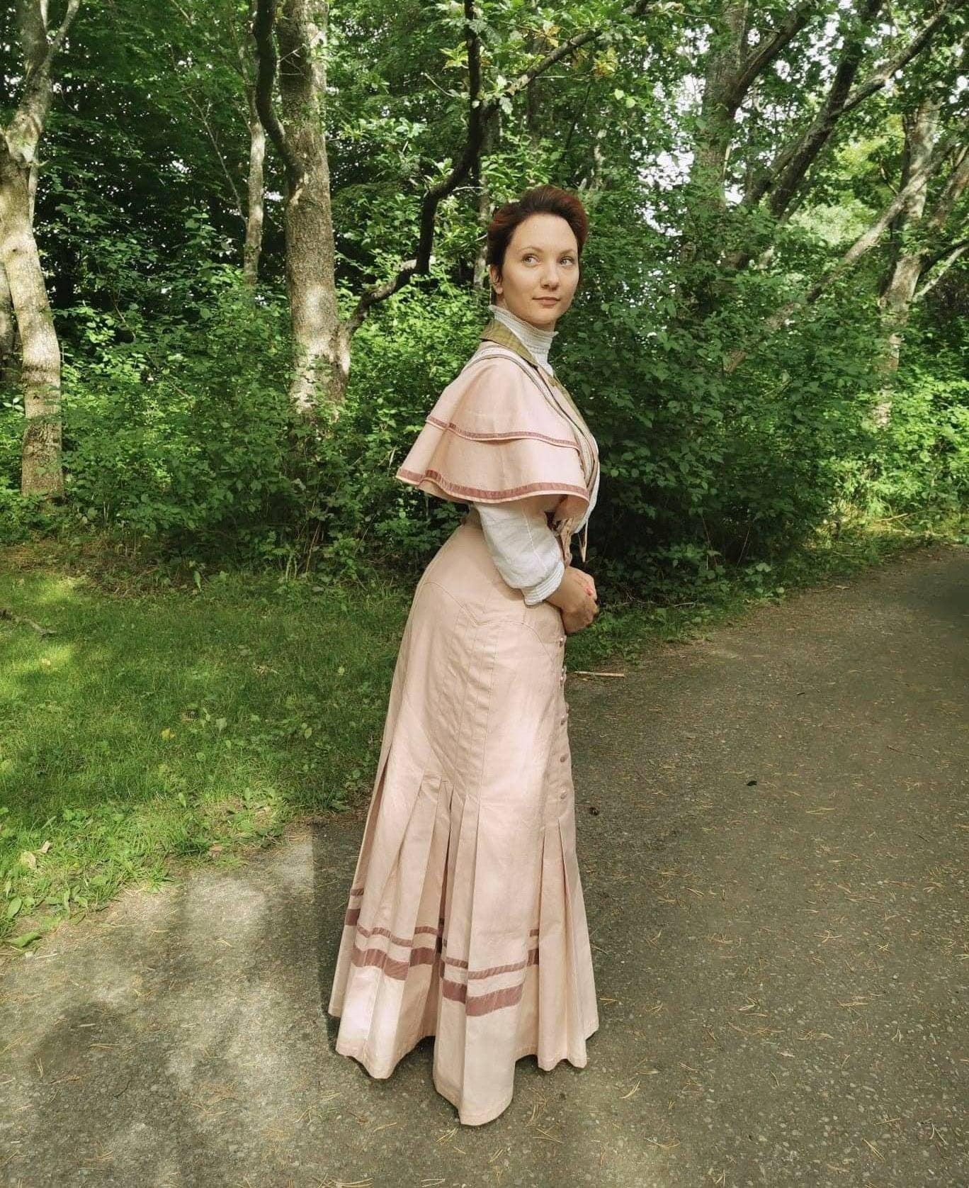 1909 Ladies Eight Gored Pleated Skirt With Optional Yoke - INSTANT DOWNLOAD - Edwardian Skirt #E3188 - 24 Inch Waist [PDF - PRINT AT HOME]